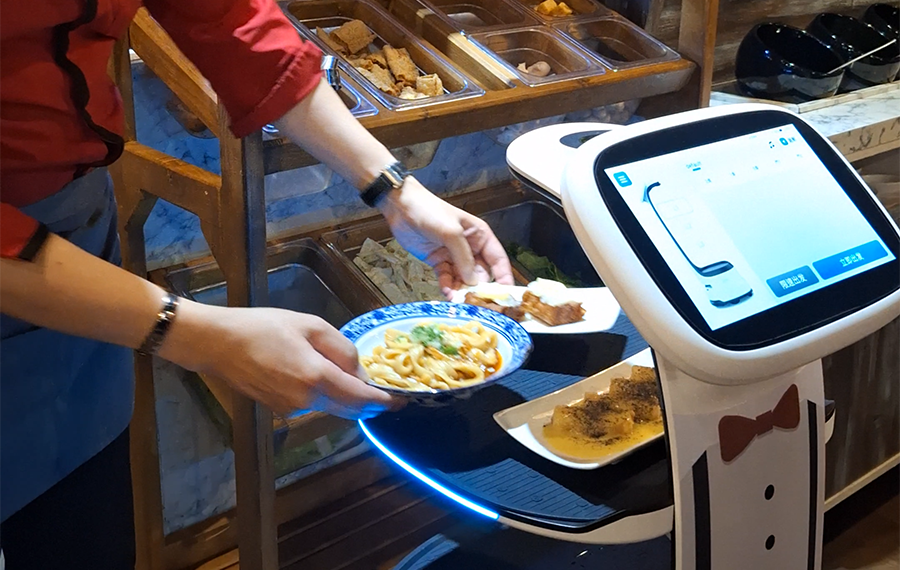 智能服務送餐機器人遞弟醬